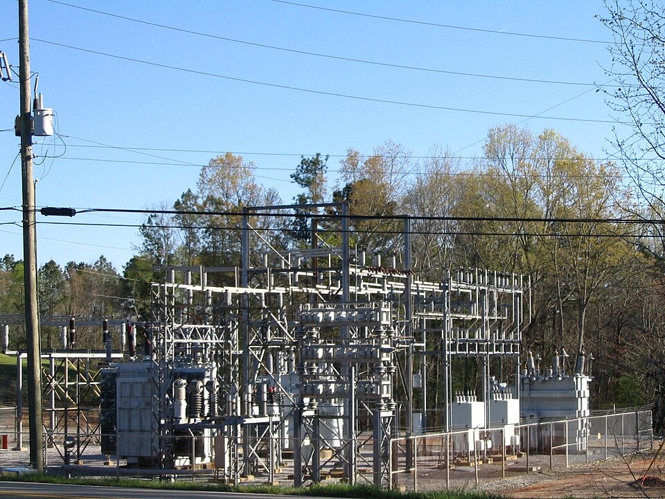 Outdoor power substation